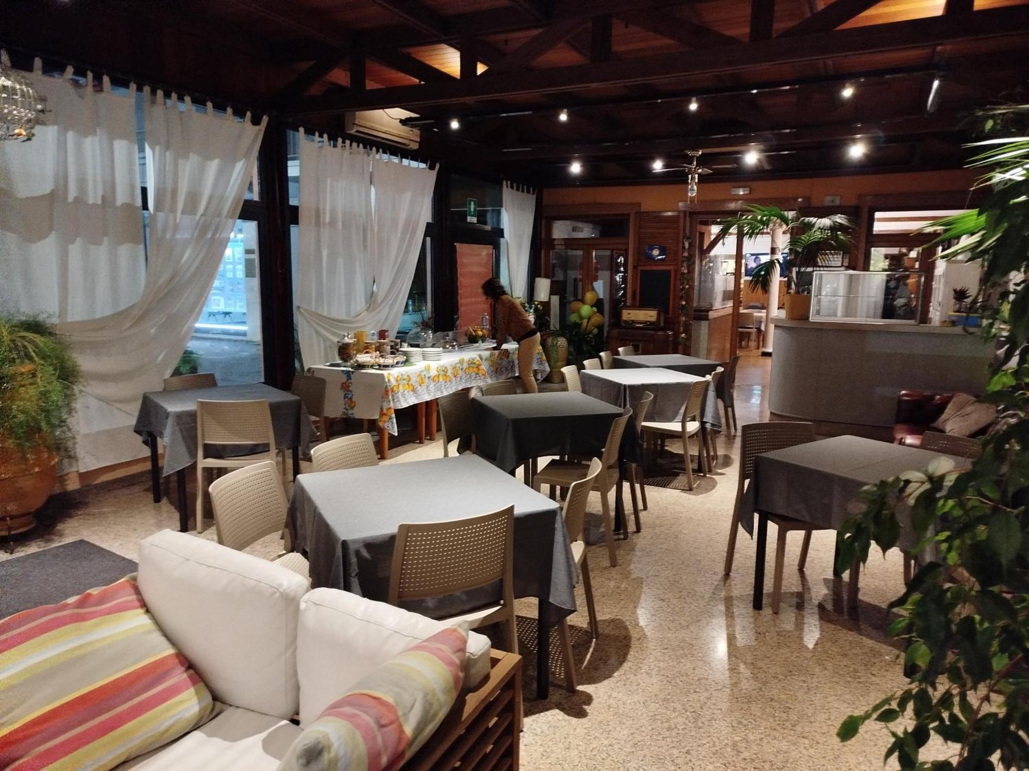 Hotel Milano San Giovanni Lupatoto Extérieur photo